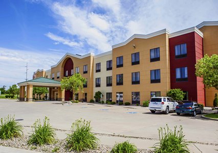 Comfort Suites